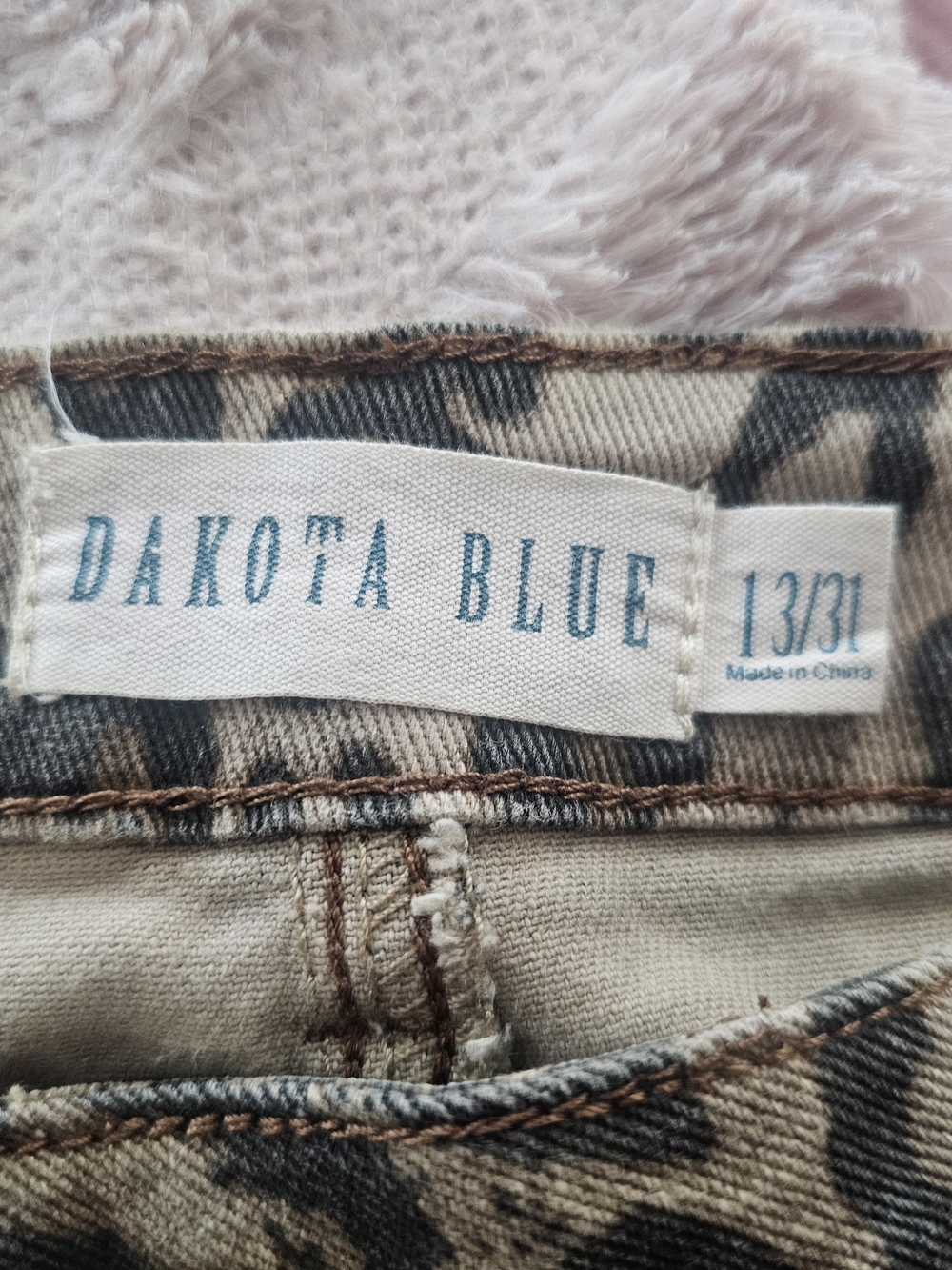 Leopard Print Dakota Blue Wide-Leg Pants - Grey/Tan - Picture 4 of 4
